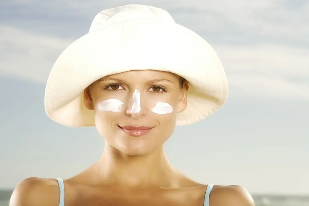 爆款防晒!预售30000只的防晒小金瓶来了,好用到犯规(图8)